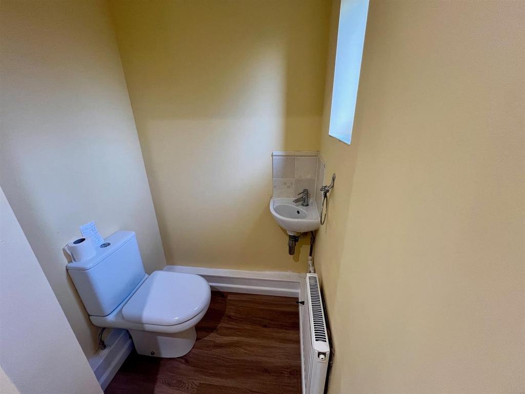 Shower toilet.jpg