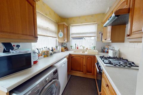 3 bedroom semi-detached house for sale, Victoria Drive, Northowram, Halifax