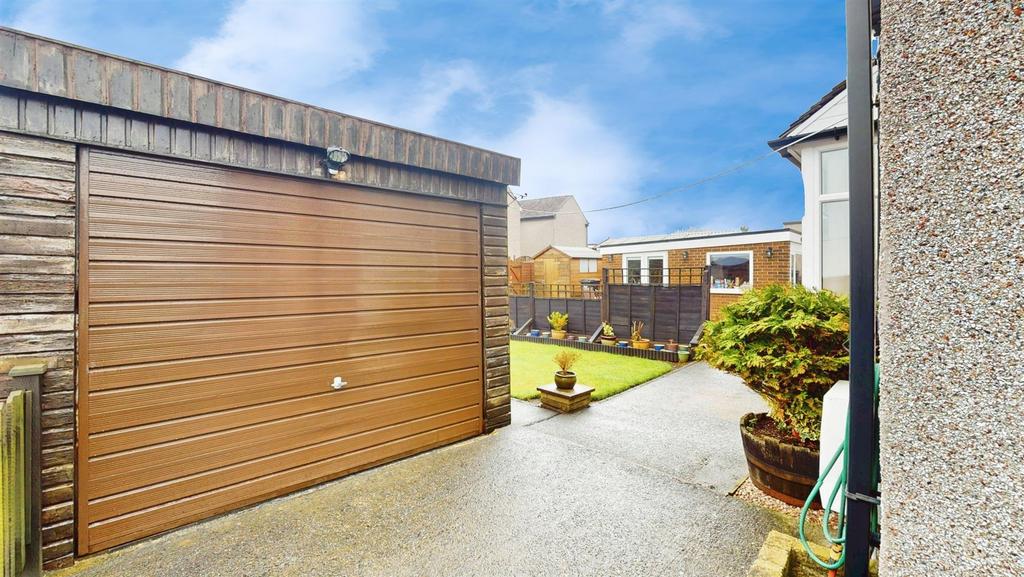 Driveway & Garage