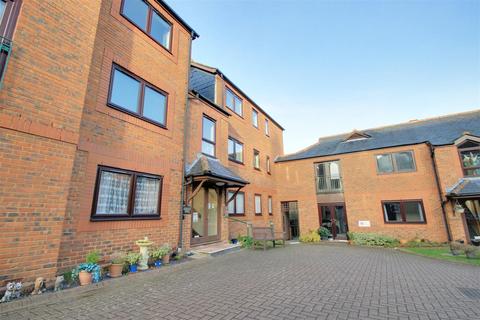 2 bedroom retirement property for sale, High Street, Kings Langley