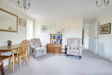 2 bedroom retirement property for sale, High Street, Kings Langley