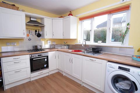 5 bedroom semi-detached house for sale, West Royd Road, Shipley