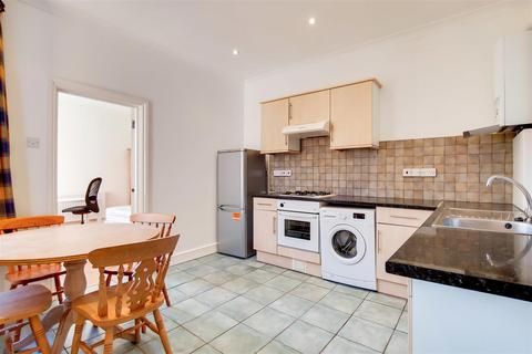 2 bedroom flat to rent, Kingwood Road, Fulham