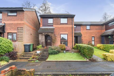 13 Swift Close, Winchester, SO22 4QG