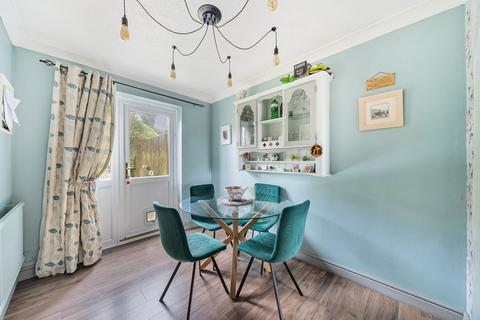 13 Swift Close, Winchester, SO22 4QG