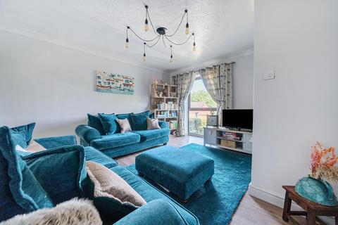 13 Swift Close, Winchester, SO22 4QG
