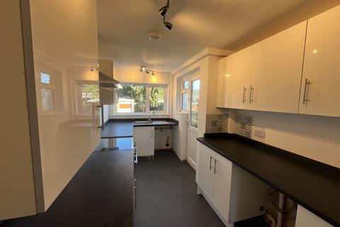 3 bedroom end of terrace house to rent, Crosbie Road, Chapelfields, Coventry, CV5