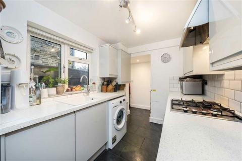 2 bedroom house for sale, Field Lane, Teddington TW11