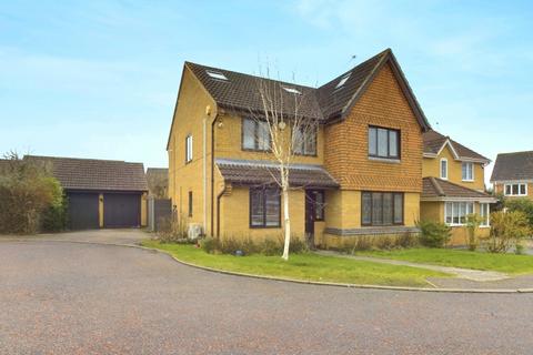 5 bedroom detached house for sale, Harris Close, Wootton, Northampton, NN4 6AD