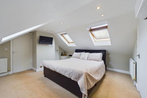 5 bedroom detached house for sale, Harris Close, Wootton, Northampton, NN4 6AD