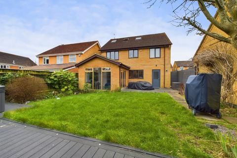 5 bedroom detached house for sale, Harris Close, Wootton, Northampton, NN4 6AD