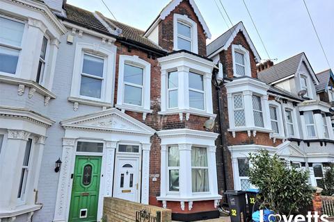 4 bedroom terraced house for sale, Hatfeild Road, Westbrook, Margate