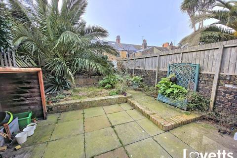 4 bedroom terraced house for sale, Hatfeild Road, Westbrook, Margate