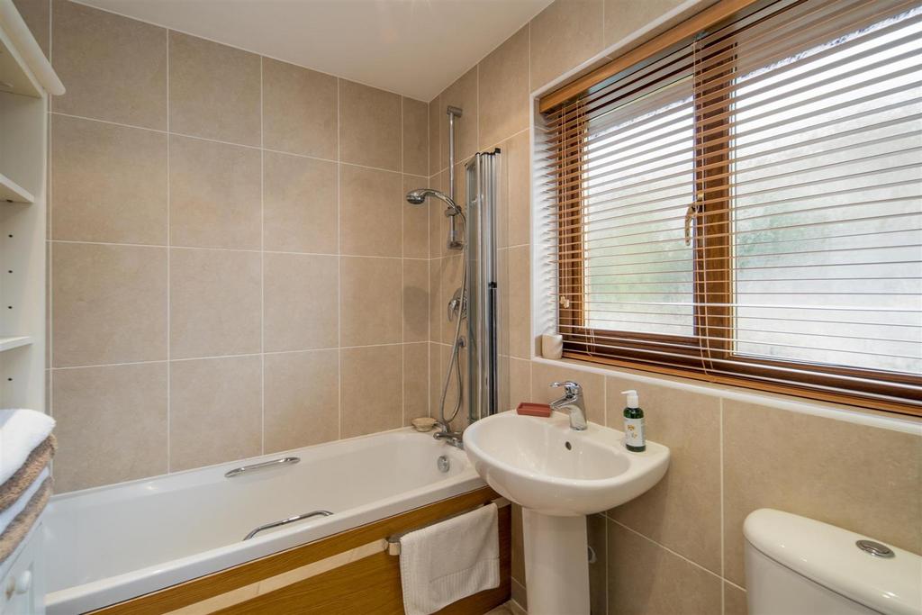 Bathroom.jpeg