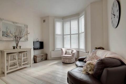 2 bedroom flat to rent, Ashmore Road, Maida Vale