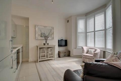 2 bedroom flat to rent, Ashmore Road, Maida Vale