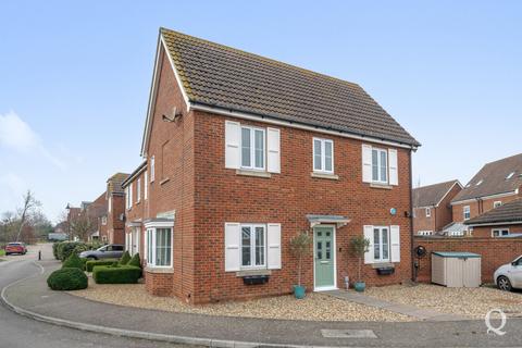 3 bedroom semi-detached house for sale, Wigeon Road, Iwade, Sittingbourne, ME9