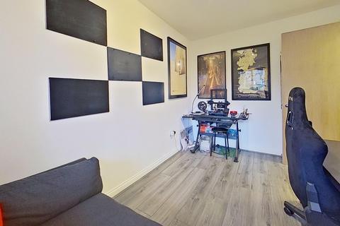 2 bedroom flat to rent, Apartment 5, The Courtyard Stanningley Road, Armley, Leeds, West Yorkshire