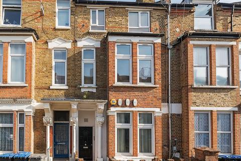 2 bedroom flat for sale, Charteris Road, London, NW6