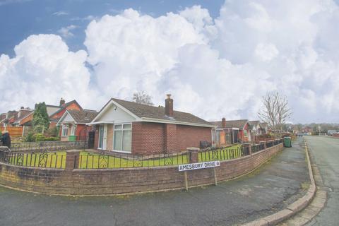 2 bedroom detached bungalow to rent, Petworth Avenue, Wigan, WN3