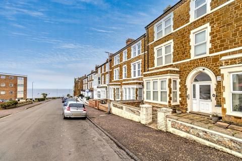 2 bedroom apartment to rent, Cliff Terrace, Hunstanton