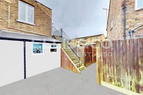 2 bedroom maisonette for sale, Victoria Road, Uxbridge, UB8