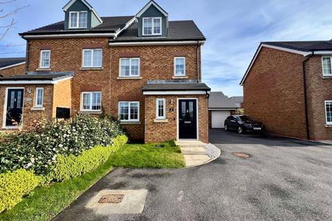 4 bedroom semi-detached house for sale, Galway Close, Thornton FY5