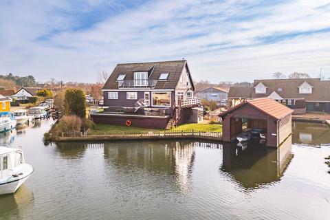 3 bedroom detached house for sale, Marsh Road, Hoveton