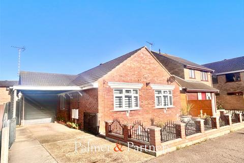 3 bedroom bungalow for sale, Peter Bruff Avenue, Clacton-on-Sea, Essex, CO16