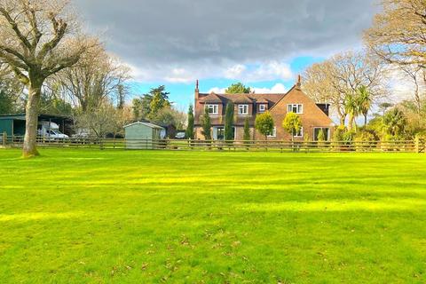 5 bedroom detached house for sale, Hempstead Lane, Hailsham, BN27