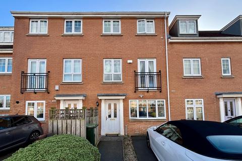 4 bedroom townhouse for sale, Cosgrove Court, Longbenton, Newcastle upon Tyne, NE7