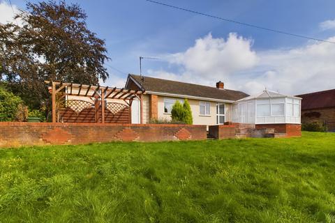 3 bedroom bungalow to rent, Bush Bank, Hereford HR4