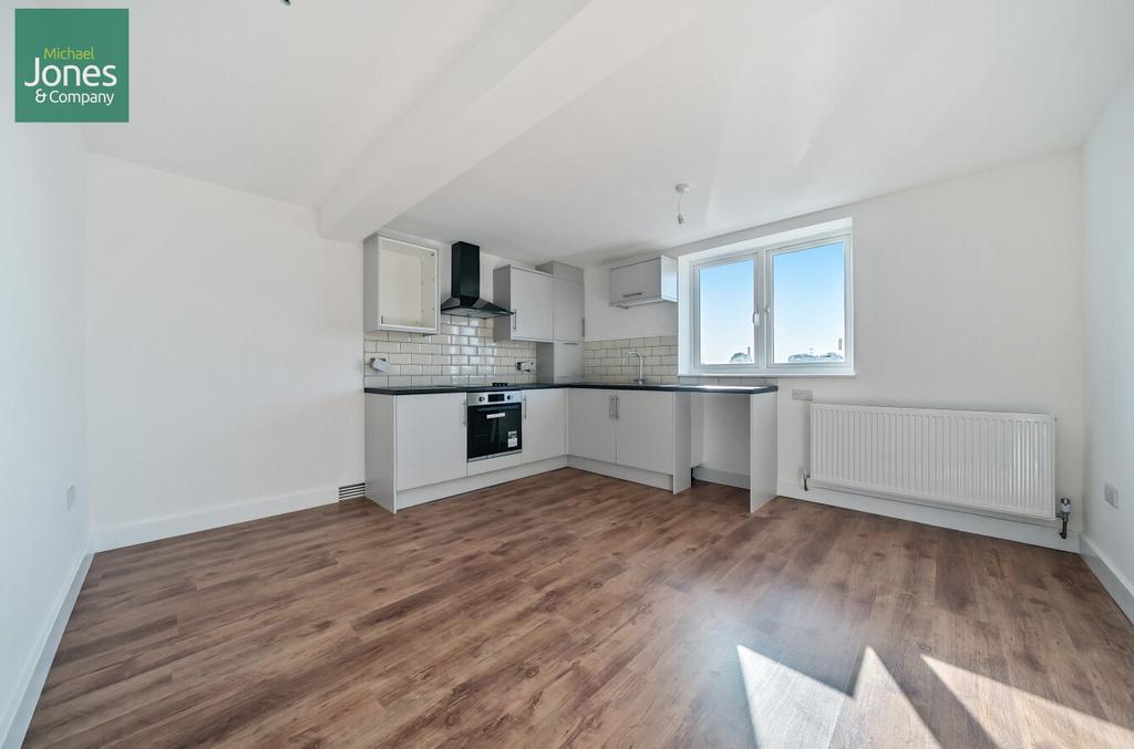 Lounge/ Kitchen
