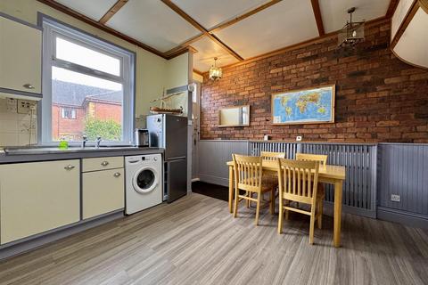 3 bedroom end of terrace house for sale, Long Lane, Clayton West, HD8 9PR