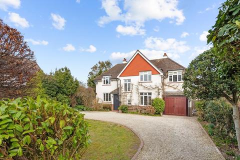 Bushby Avenue, Rustington, BN16