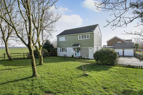 4 bedroom detached house for sale, Morestead, Peacehaven