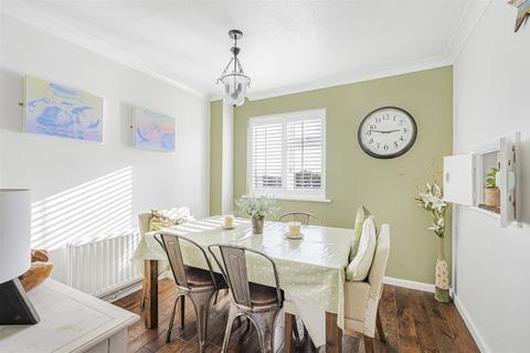 7 Morestead, Peacehaven, BN10 8EJ