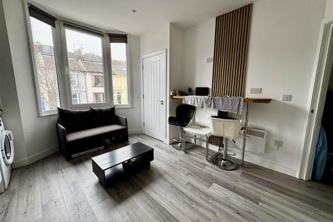 2 bedroom townhouse for sale, Lewes Road, Brighton