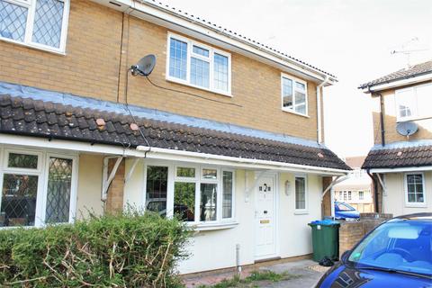 2 bedroom semi-detached house to rent, Cyclamen Place, Aylesbury HP21