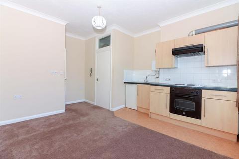 1 bedroom flat to rent, Broadwater Road, Worthing