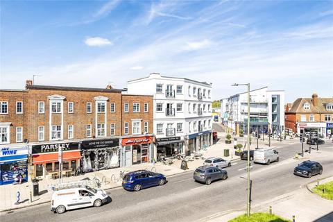 1 bedroom flat to rent, Walton-on-Thames, Surrey, KT12