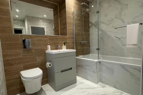 1 bedroom flat to rent, Walton-on-Thames, Surrey, KT12