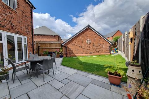 4 bedroom detached house for sale, The Locks, Long Itchington, CV47