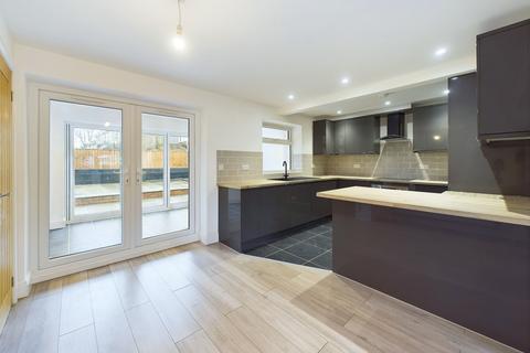 145 Simkin Avenue, Nottingham, NG3 6HU