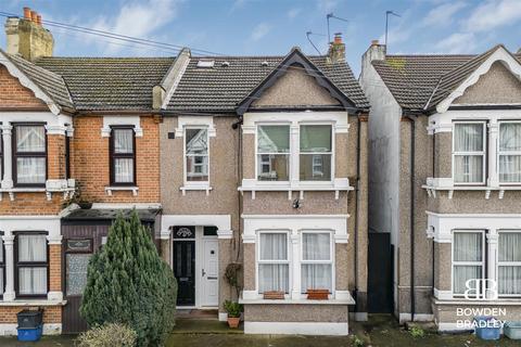 2 bedroom maisonette for sale, Coventry Road, Ilford