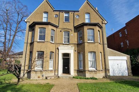 Residential development for sale, Hollington House, 1 Parklands, Kingston upon Thames, London, KT5