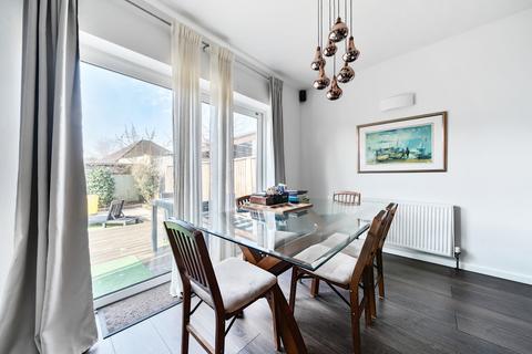 5 bedroom bungalow for sale, Grasmere Gardens, Harrow