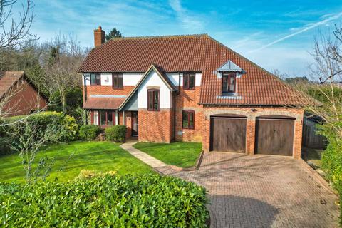 5 bedroom detached house for sale, Cloudberry, Milton Keynes MK7