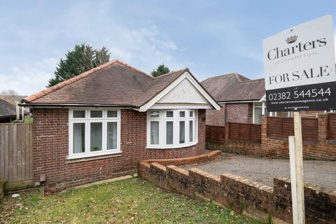 3 bedroom bungalow for sale, Copsewood Road, Bitterne Park, Southampton, Hampshire, SO18