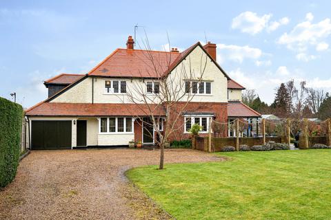 4 bedroom detached house for sale, Lower Road, Effingham, KT24